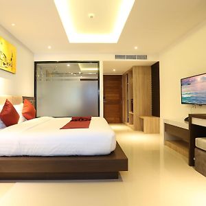 Deluxe Twin or Double Room Balcony No View